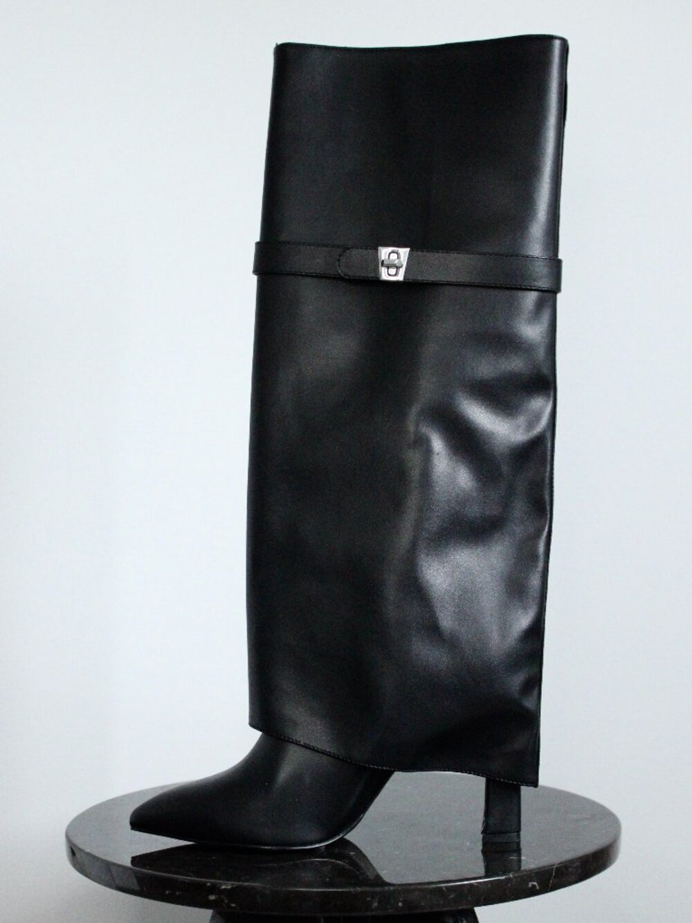 ALDO Shark Lock Boots Womens 8 Black Vegan Leather Knee High Pointed Toe Chic